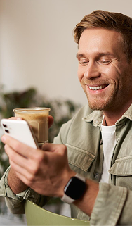 Person capturing memories with Archiva